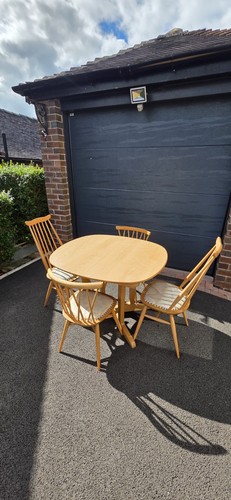 Ercol extending dining table - extending,
